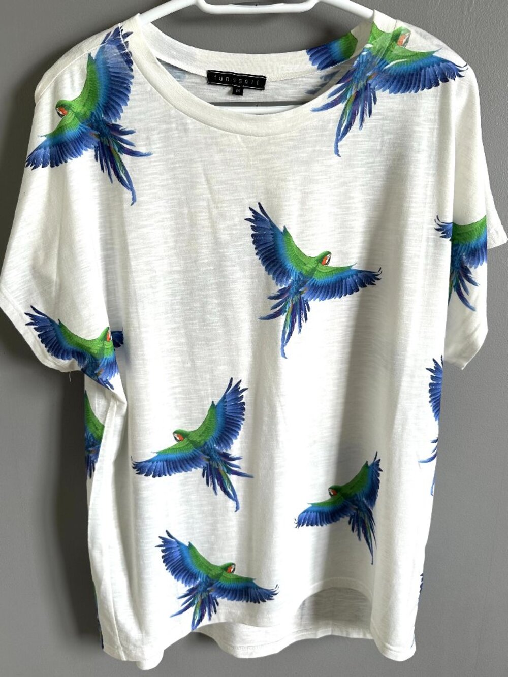 Funsport White Tshirt with vibrant parrots Women's Size M